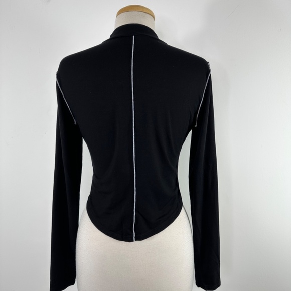 Reformation Stacey Knit Top Crop Mock Neck Women's Sz M Black White Sitches - Picture 11 of 15